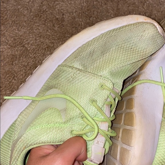 Neon Green Nike Roshe - Picture 4 of 5